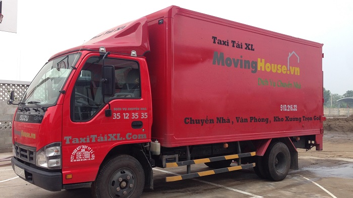 Vũ Hồng Phong thành lập Công ty Dịch vụ chuyển nhà Xá lợi Lotus Moving - công ty dịch vụ chuyển văn phòng, chuyển nhà trọn gói tại thành phố Hồ Chí Minh.